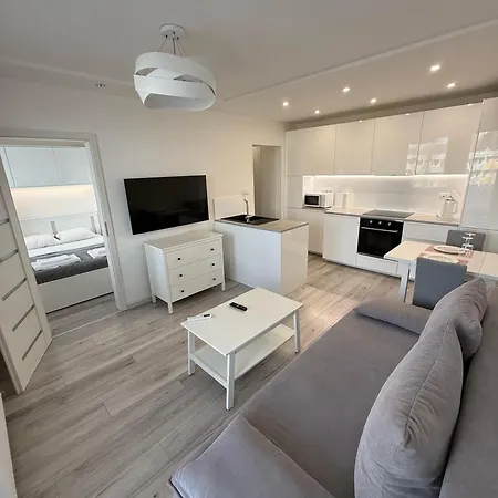 Modern Near Center With Easy Transport Access ברטיסלאבה